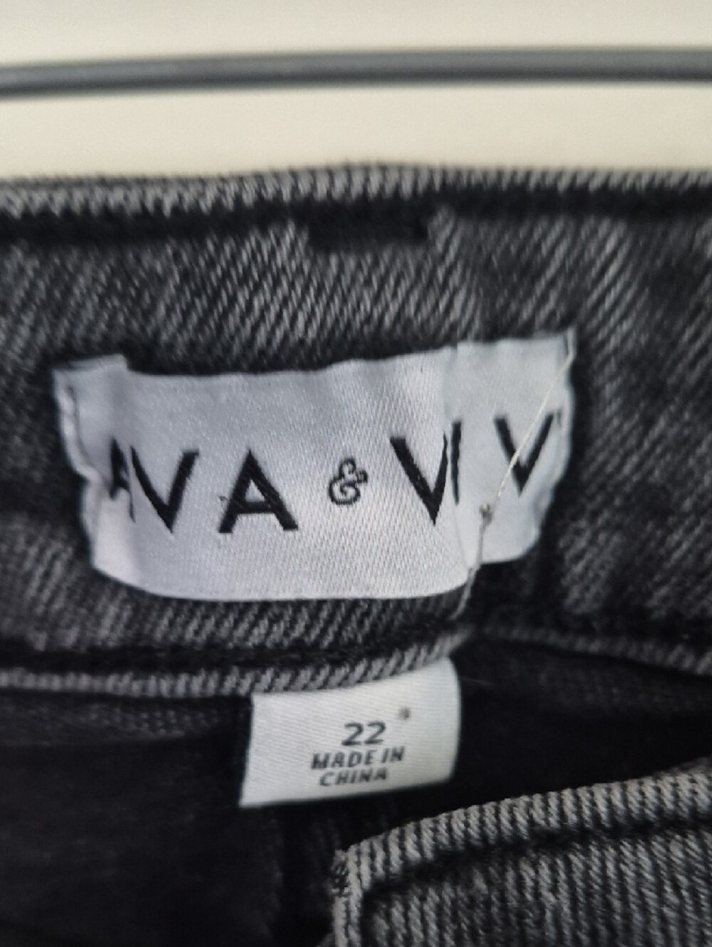 Ava & Viv Charcoal Gray Cropped Raw-Hem Jeans - Picture 2 of 8